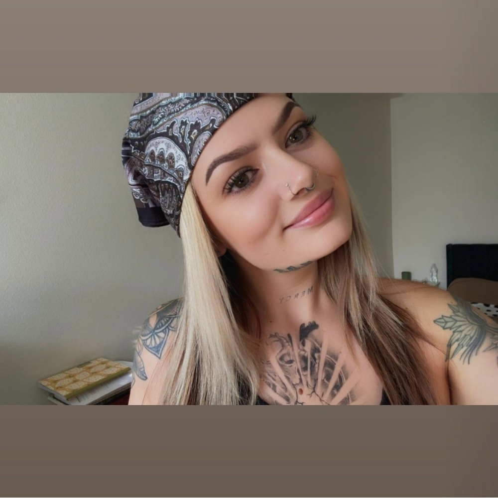 🌻Meet your Posher, Jessi✌🏻🌻